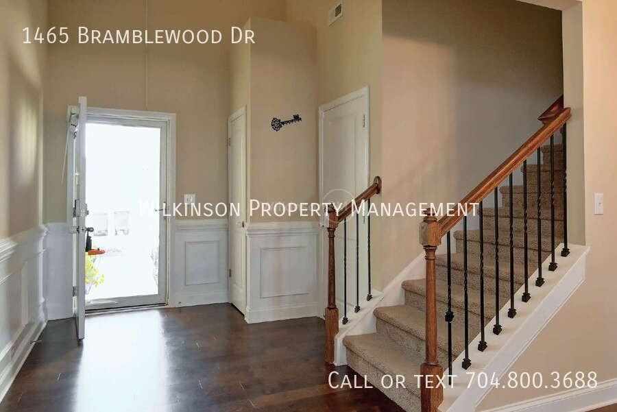 1465 Bramblewood Dr - Photo 5 of 38