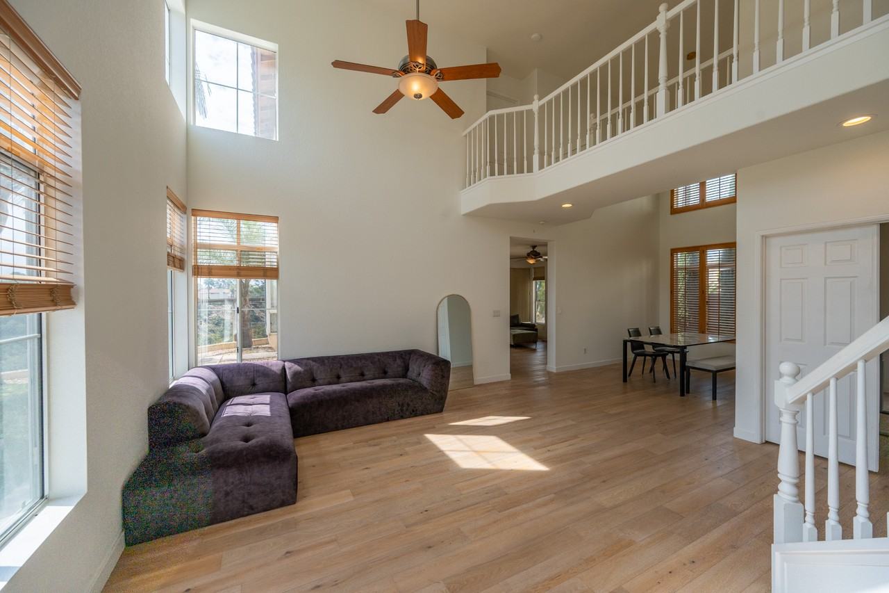 11267 Paul Barwick Ct - Photo 4 of 50