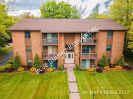 featured image of 896 Brookfield Dr #10