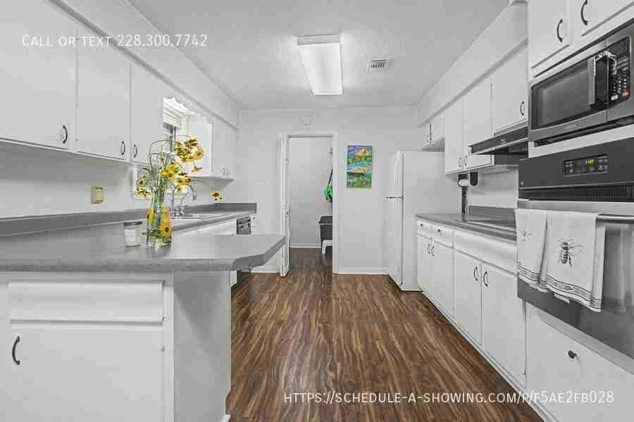 883 Rustwood Dr - Photo 5 of 16