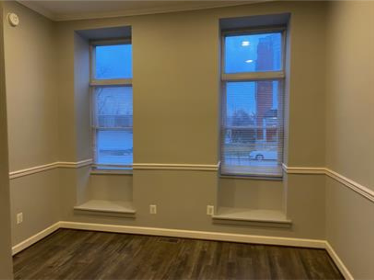 833 N Fulton Ave - Photo 5 of 12