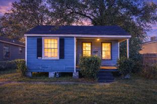 2714 Dupont St - Photo 1 of 1