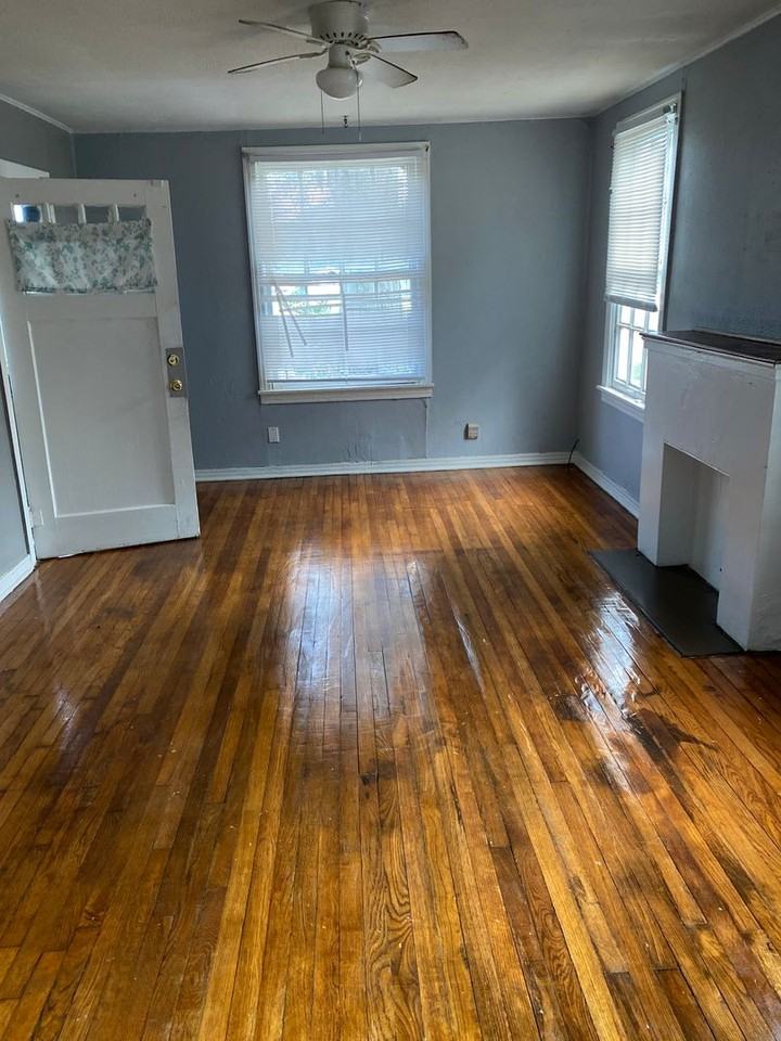2714 Dupont St - Photo 2 of 8
