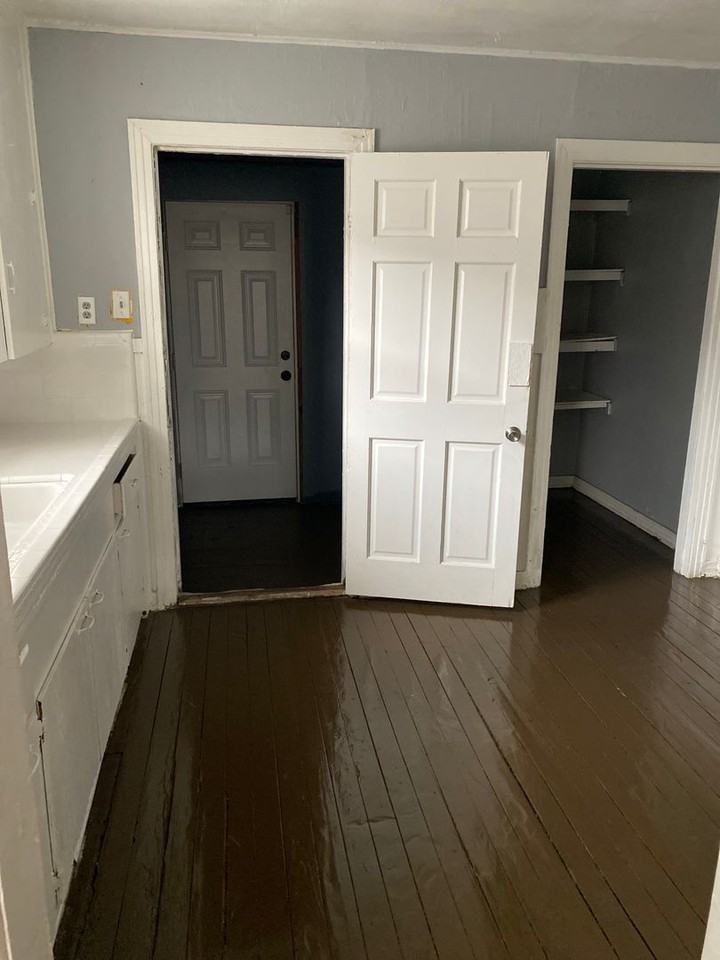 2714 Dupont St - Photo 5 of 8