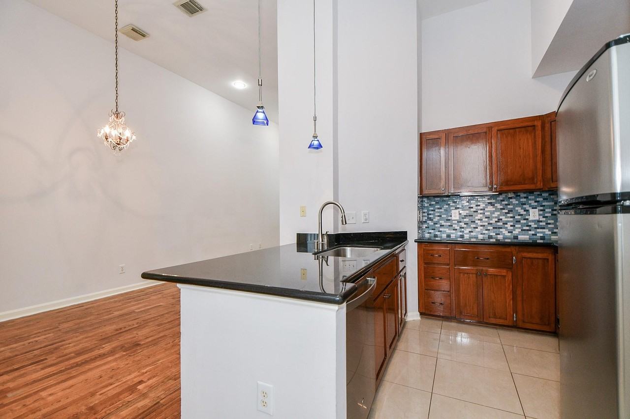 2431 Dorrington St #1 - Photo 7 of 23