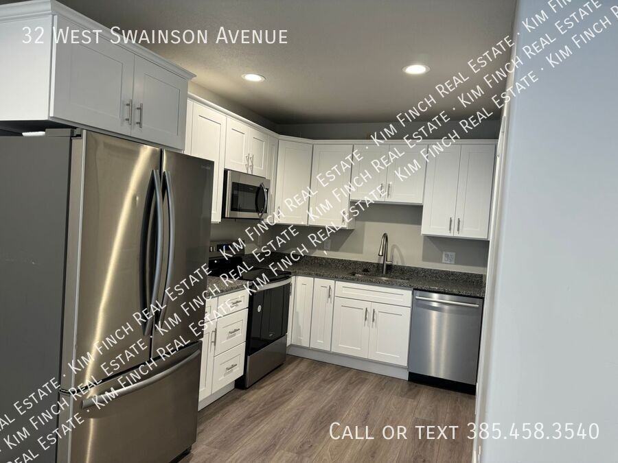 32 W Swainson Ave - Photo 4 of 20