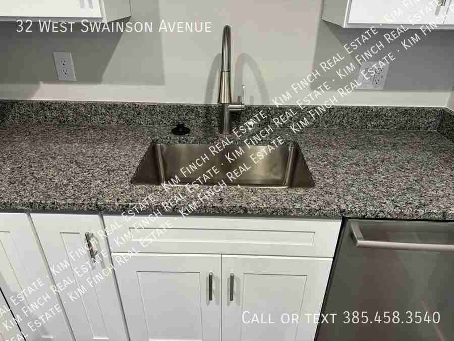 32 W Swainson Ave - Photo 6 of 20