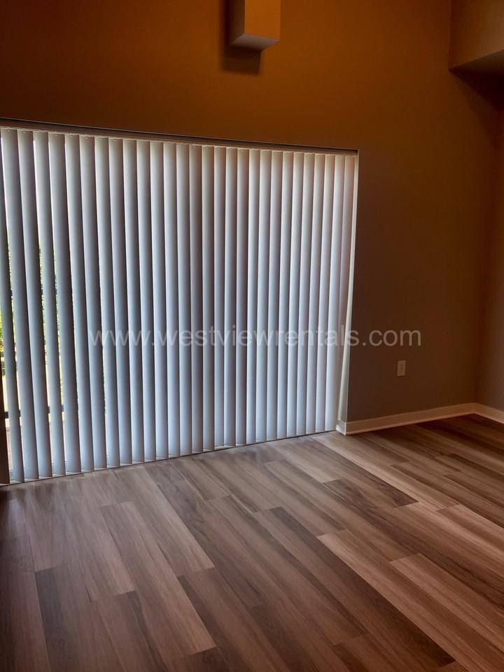 203 E Laurel St #511 - Photo 2 of 15