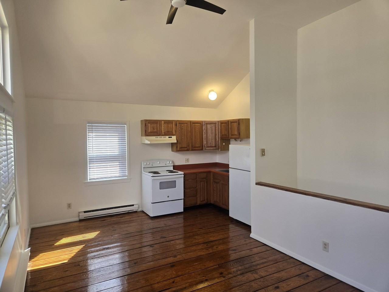 Suncrest Court - Photo 3 of 17