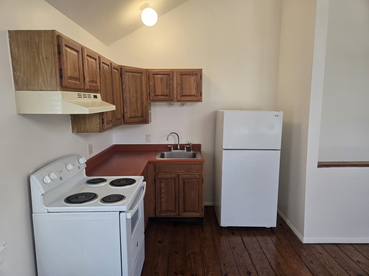 Suncrest Court - Photo 4 of 17