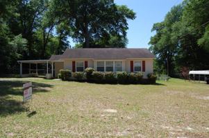 featured image of 4 Erskine Ln