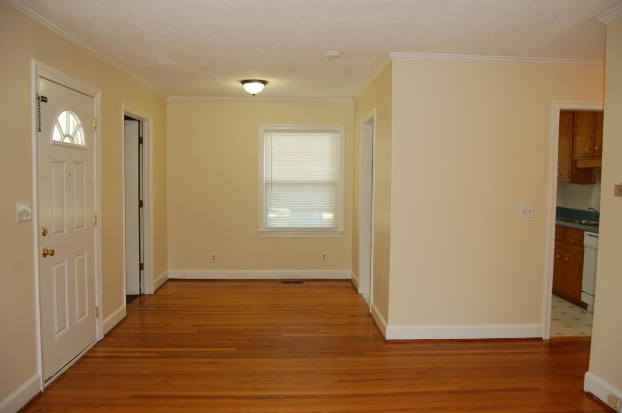4 Erskine Ln - Photo 2 of 15