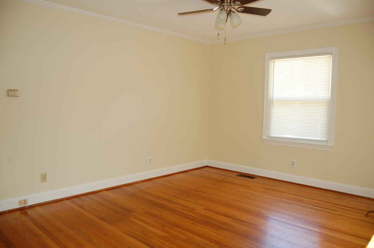 4 Erskine Ln - Photo 4 of 15