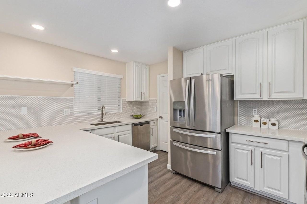 2283 W Silver Creek Ln - Photo 7 of 25