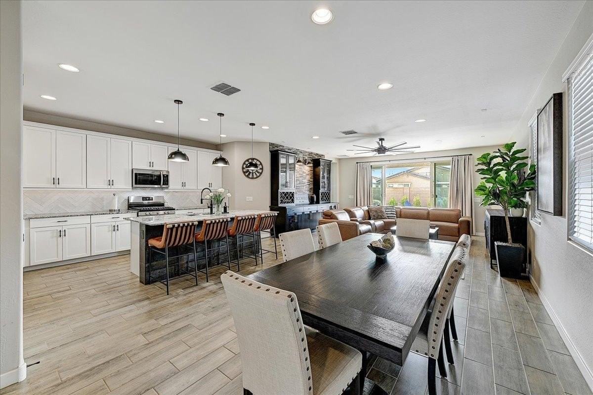 2053 W Lonesome Trl - Photo 3 of 28