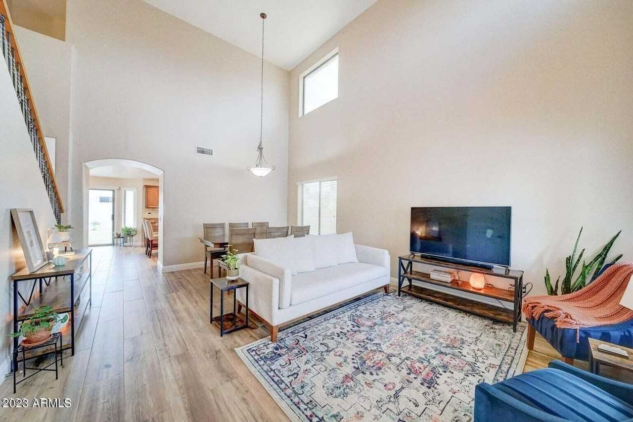 3563 E Blue Ridge Way - Photo 3 of 29