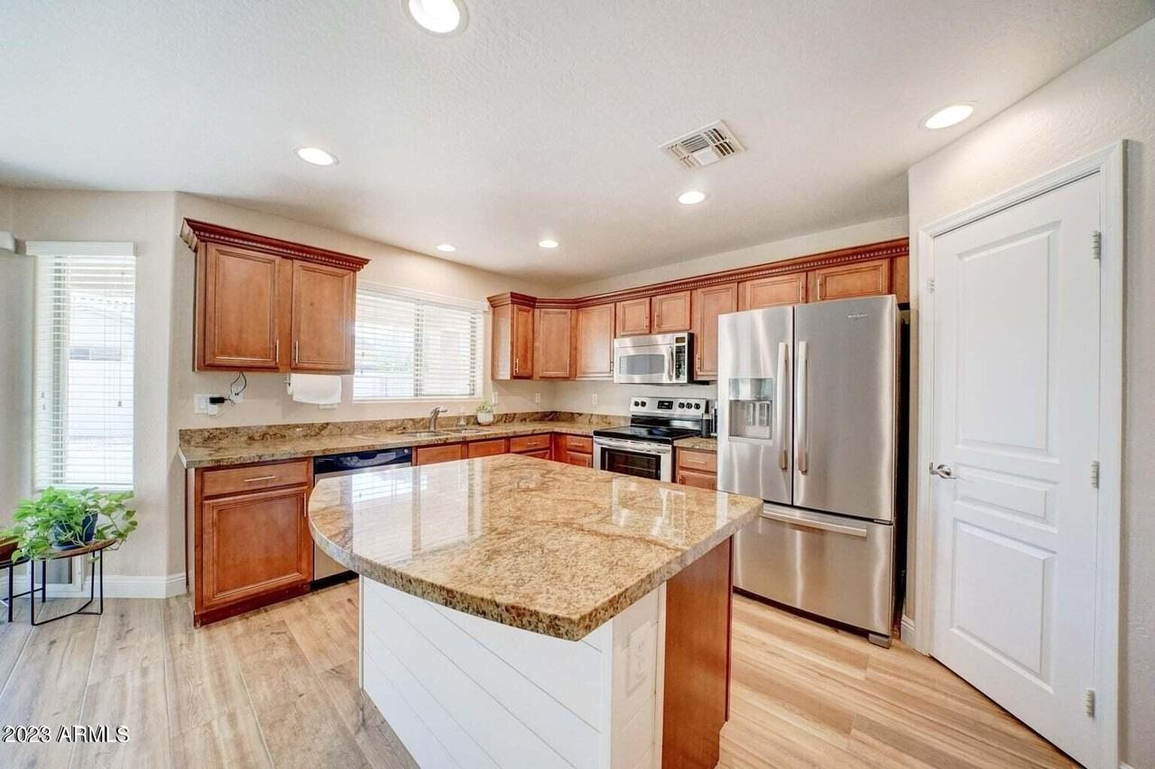 3563 E Blue Ridge Way - Photo 6 of 29