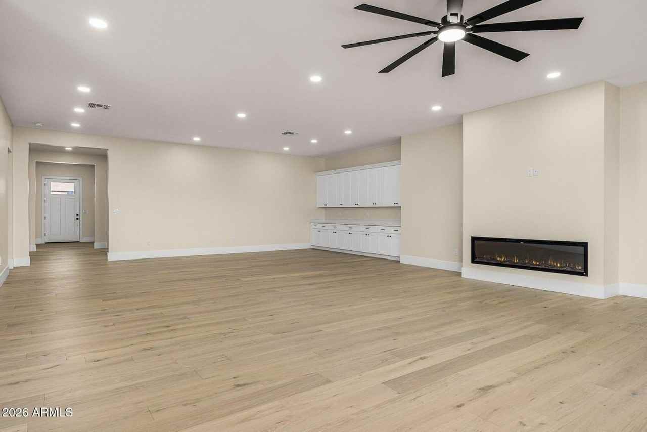 3002 N 53rd Pl - Photo 6 of 28