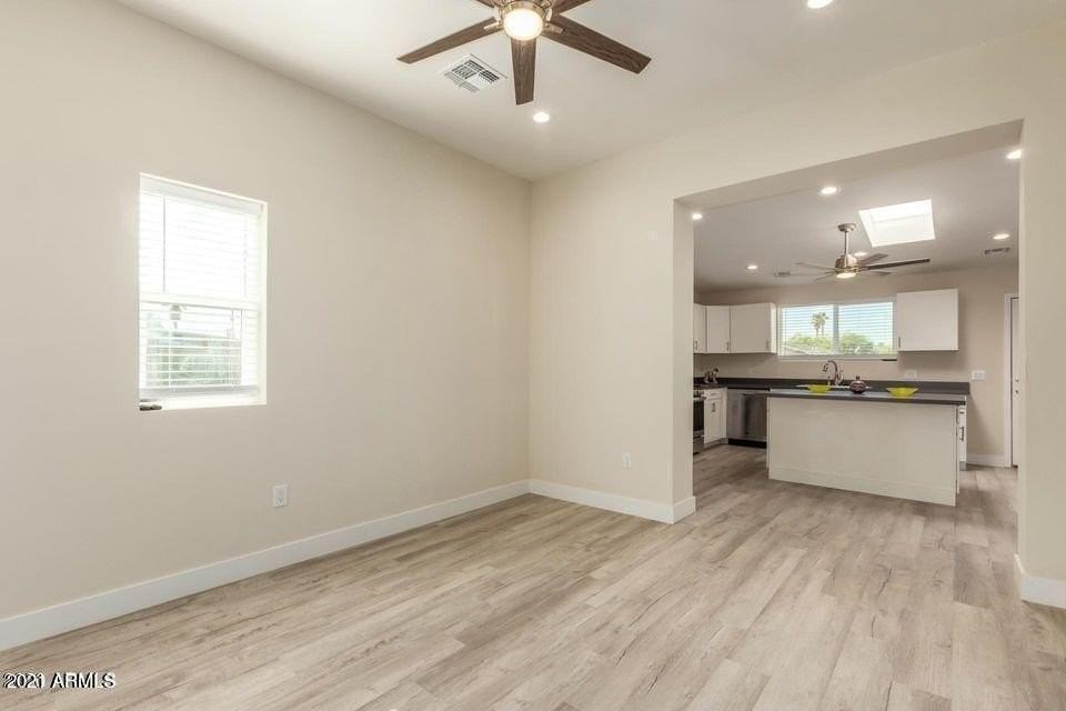 814 S 1st Ave - Photo 4 of 21