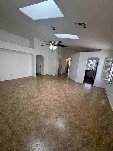 4421 E Desert Wind Dr - Photo 4 of 15
