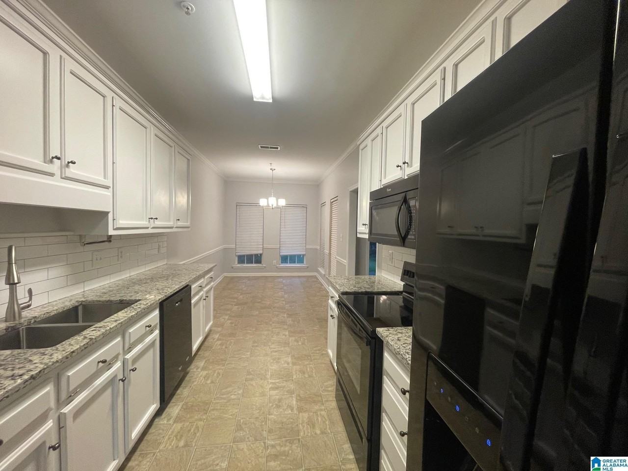 681 Treymoor Lake Cir - Photo 4 of 15