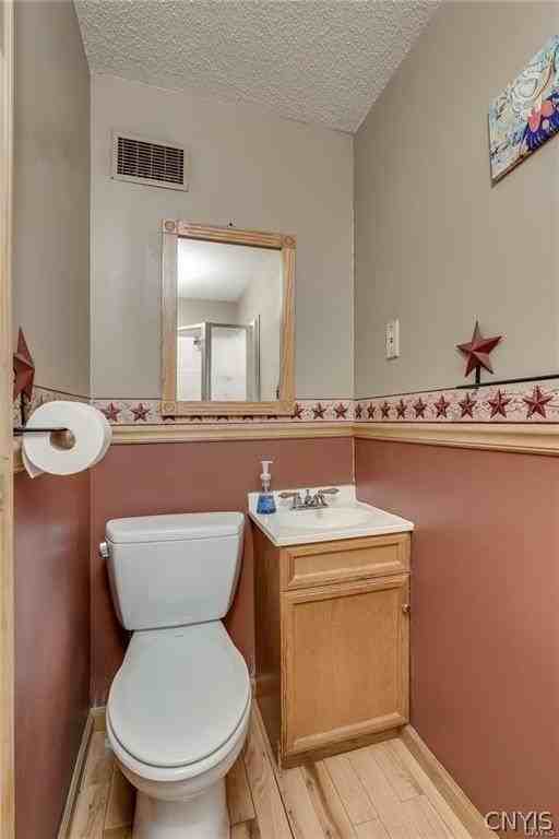 5383 Bostwick St - Photo 7 of 19
