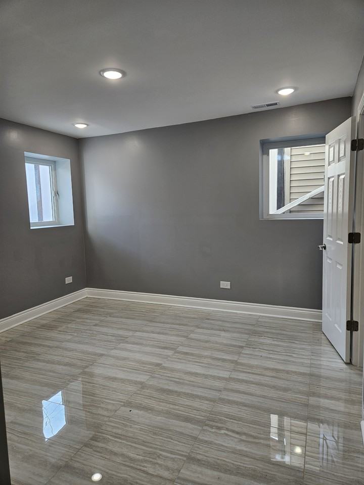 3617 S Honore St #B - Photo 6 of 7