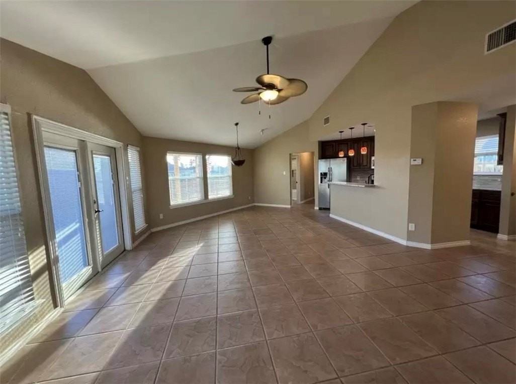 14157 Whitecap Blvd - Photo 5 of 20