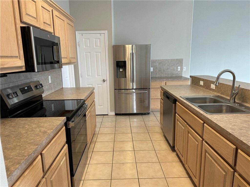 15505 Palmira Ave #B - Photo 4 of 20