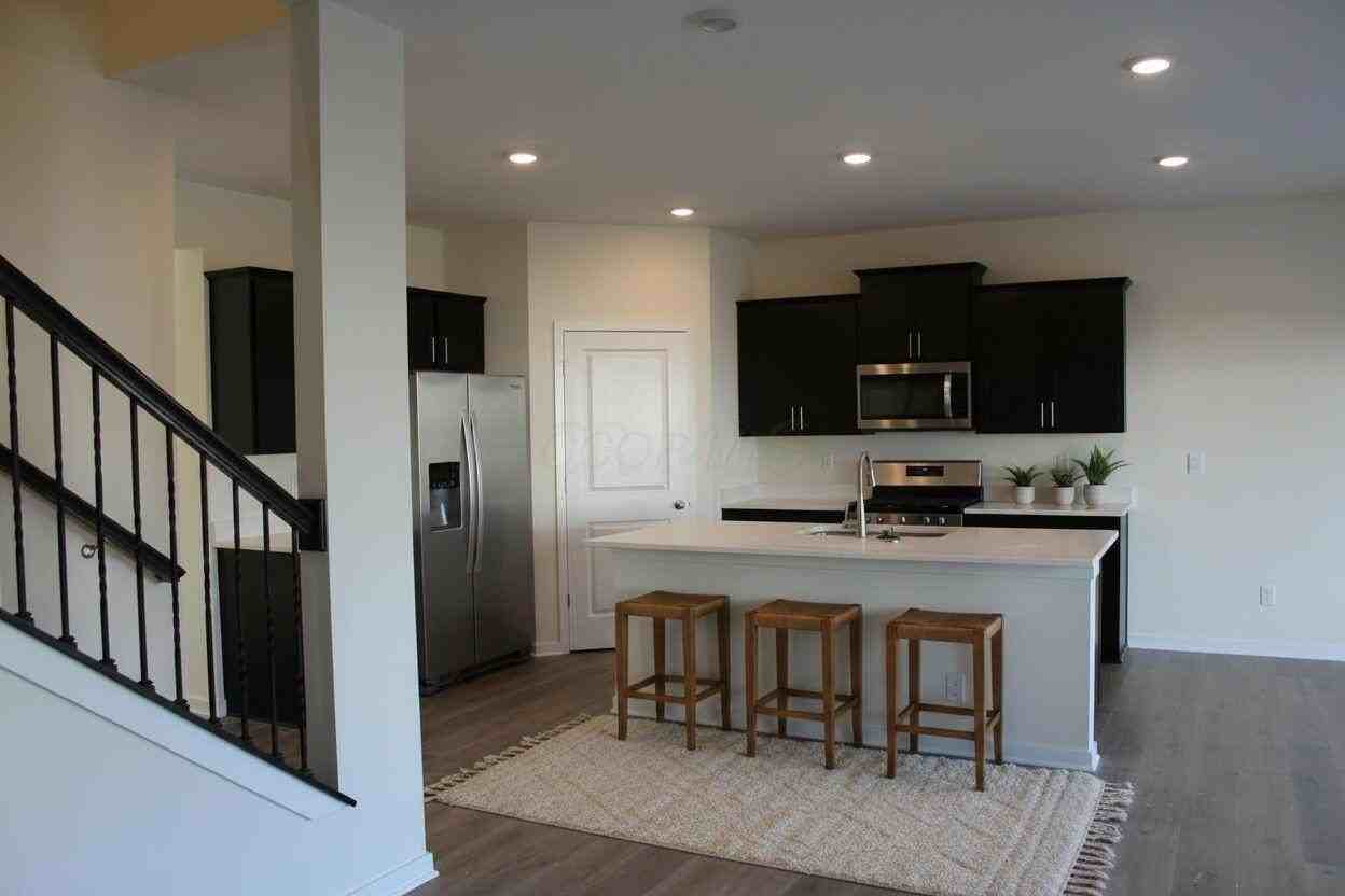 448 Park Vista Dr - Photo 3 of 19