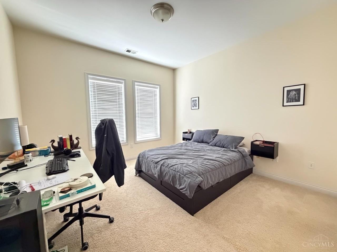 219 Stetson St - Photo 6 of 16