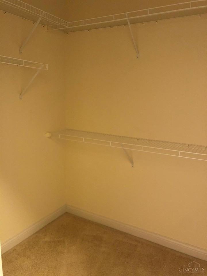 219 Stetson St - Photo 7 of 16