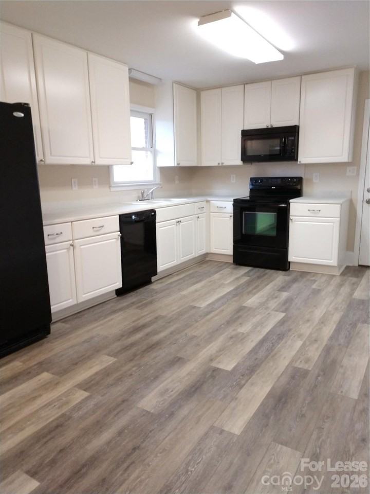 1459 Legion Rd - Photo 4 of 16