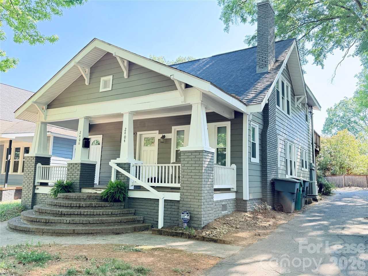 2404 E 7th St - Photo 3 of 18