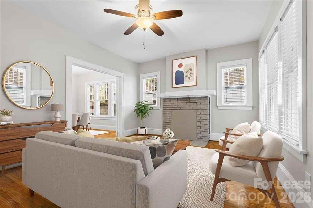 2404 E 7th St - Photo 4 of 18