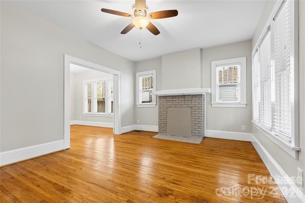 2404 E 7th St - Photo 5 of 18