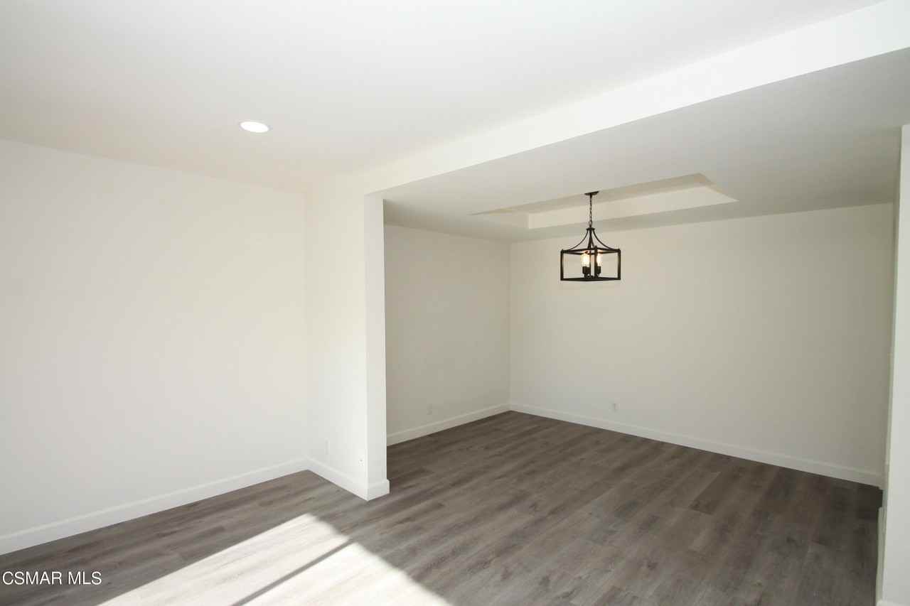 291 Green Moor Pl - Photo 4 of 25