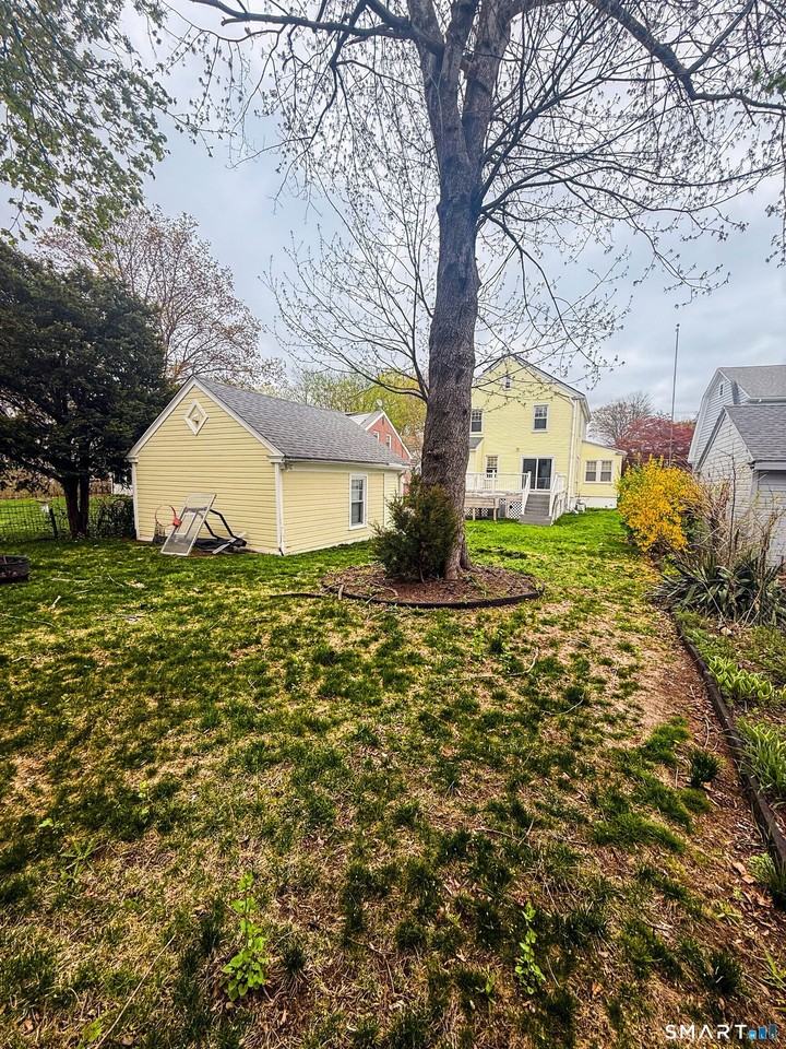 38 Grandview Ave - Photo 7 of 40