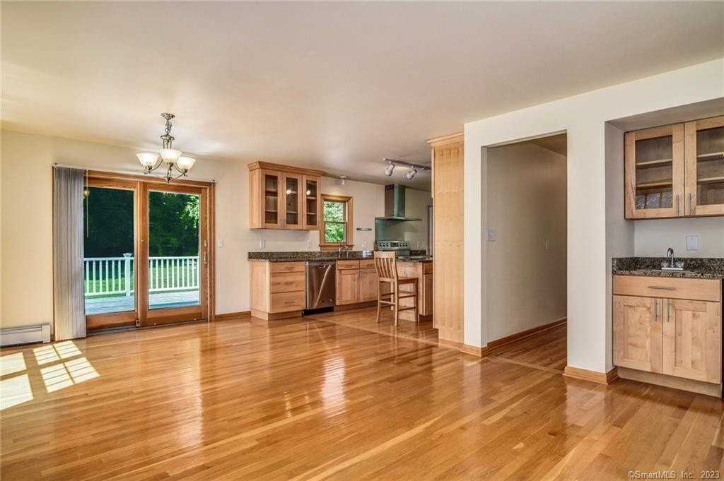 10 Fernwood Rd - Photo 6 of 19