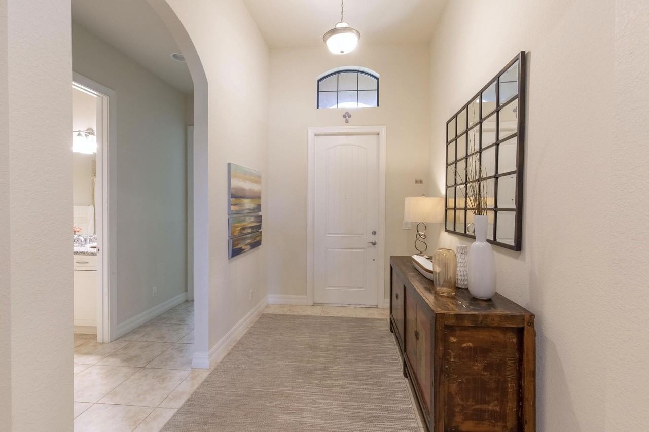 10274 Prato St - Photo 3 of 31