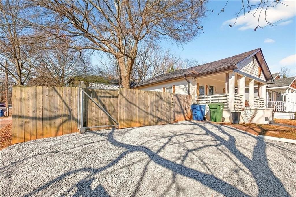 1059 Fortress Ave Sw - Photo 3 of 46