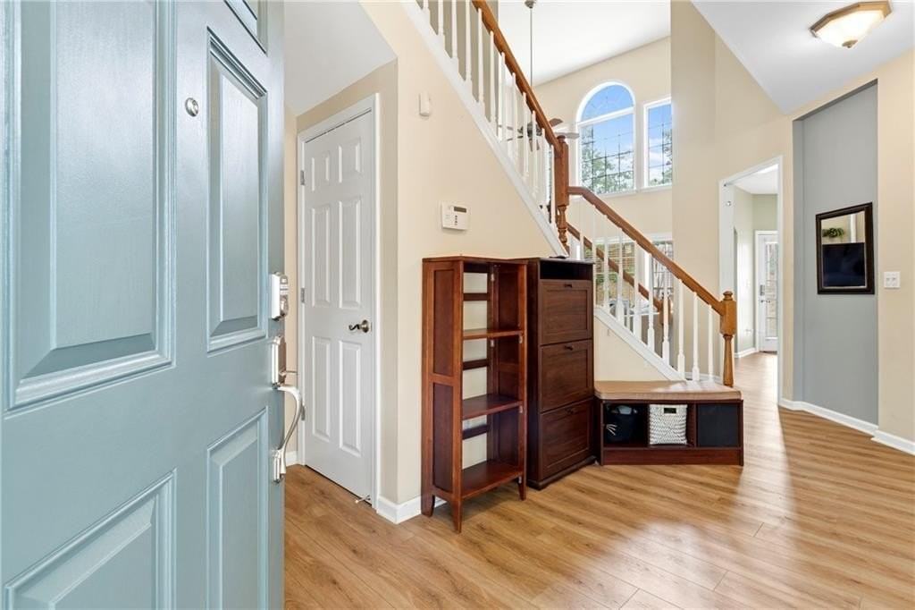 374 Ivy Glen Cir - Photo 6 of 50