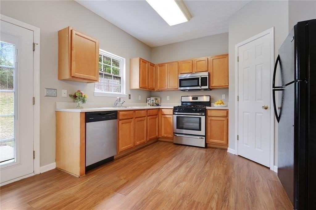 3705 Hutchinson Trace Dr - Photo 4 of 4