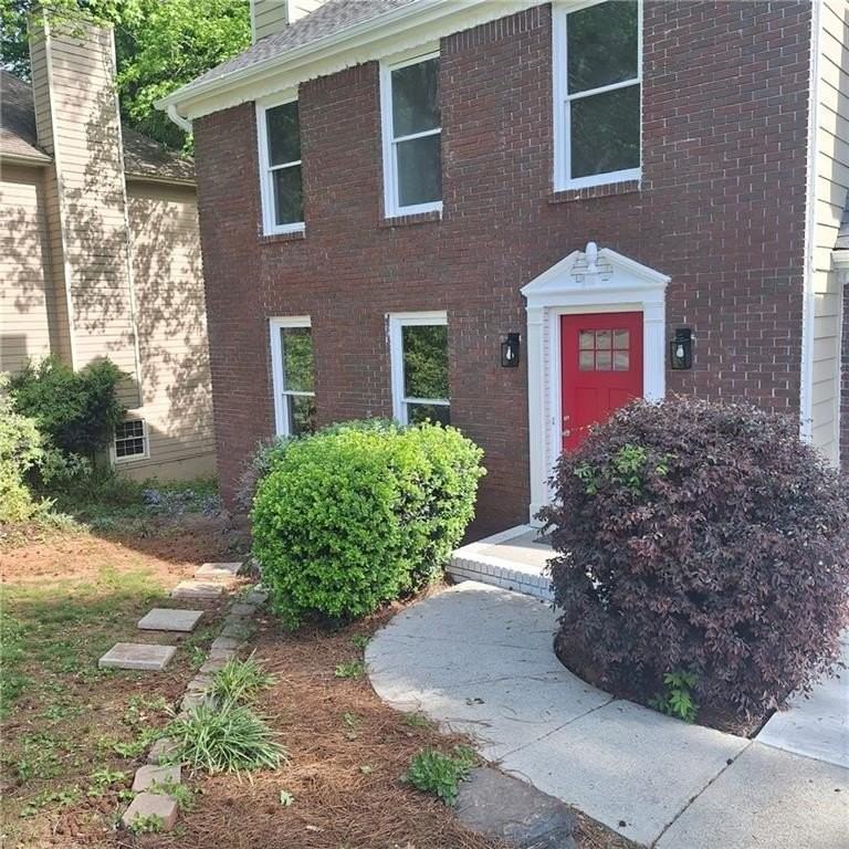 1070 Meadowsong Cir - Photo 2 of 19