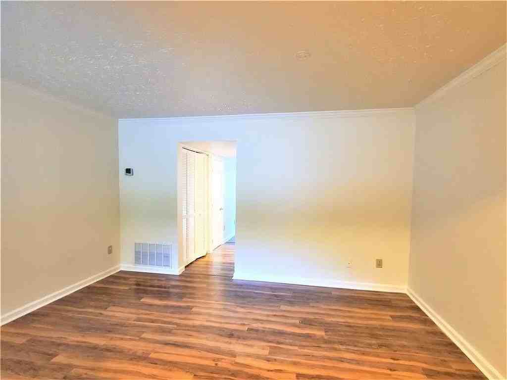66 Country Place Ct - Photo 6 of 26