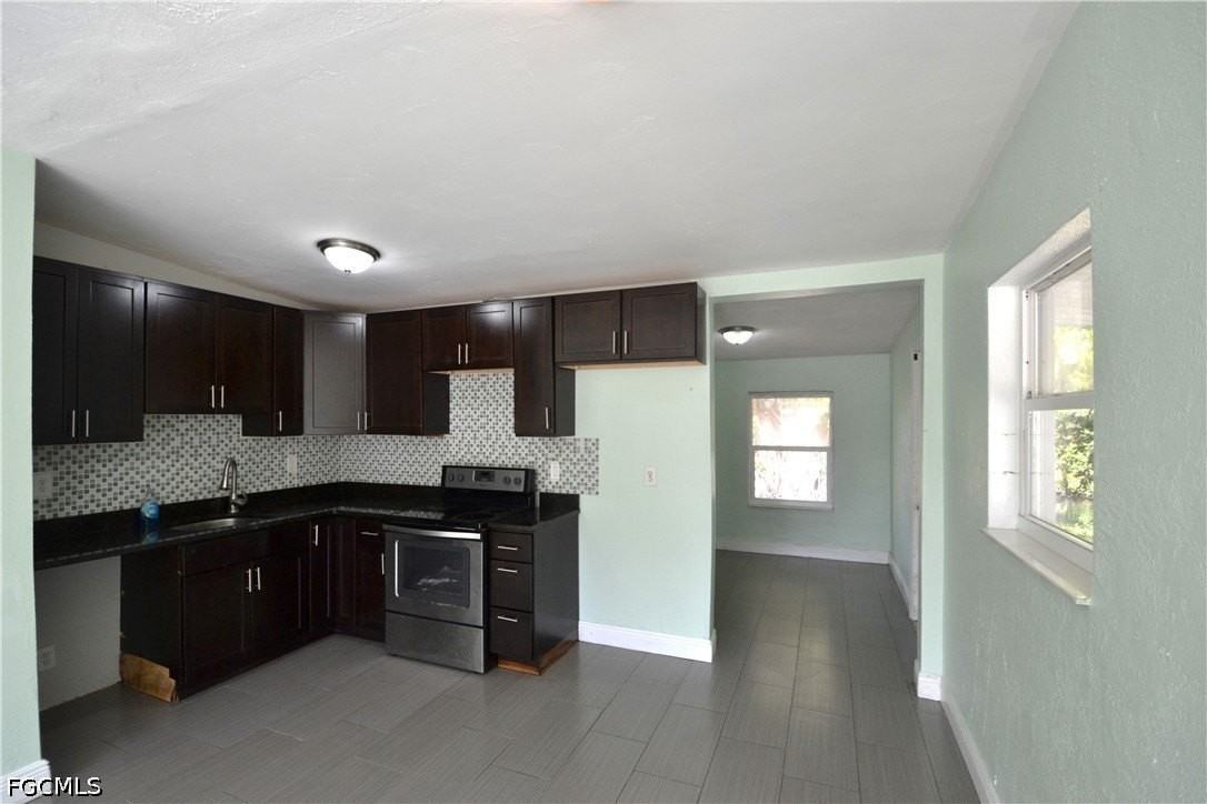 1324 Brookhill Dr - Photo 2 of 7