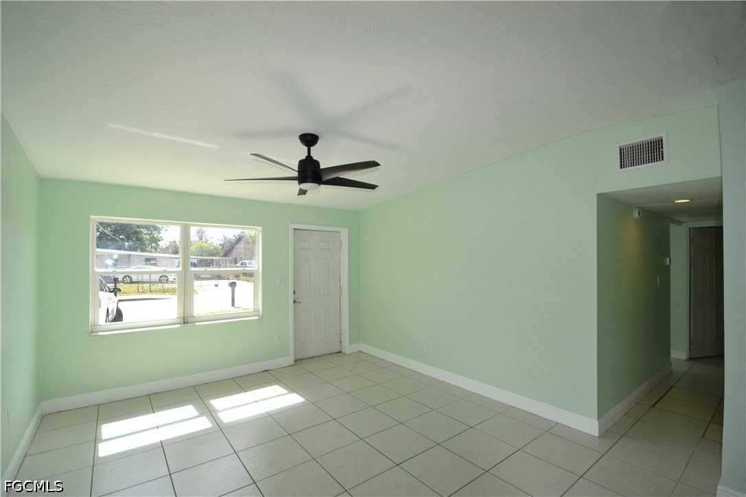 1324 Brookhill Dr - Photo 3 of 7