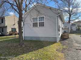featured image of 548 Clark Ave #A
