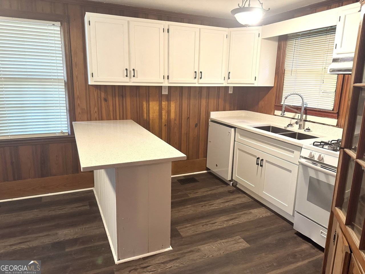 15 Casey St - Photo 4 of 9