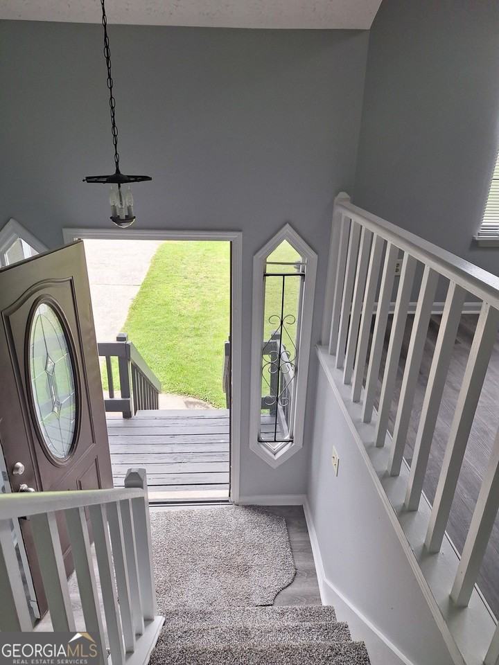 2555 Winding Creek Dr - Photo 3 of 24